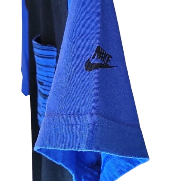 Men's Nike Slim Fit Two-Toned Black Blue Short Sleeve T-Shirt, Size Small - Picture 3 of 4